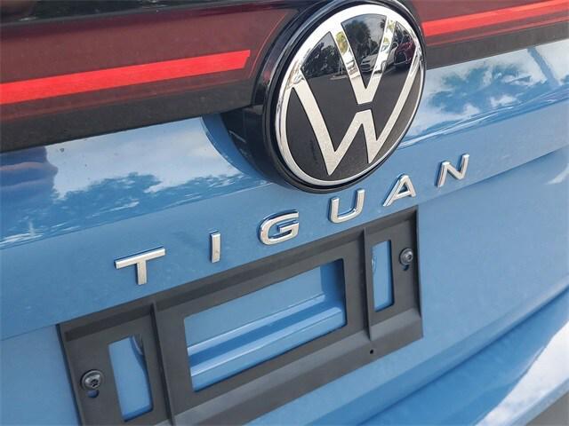 Photo of 2025 Monterey Blue Pearl Volkswagen Tiguan