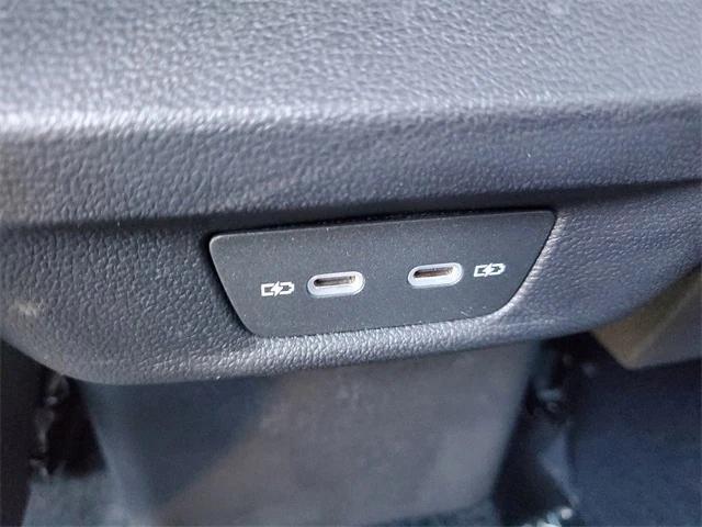 Photo of 2025 Platinum Gray Volkswagen Tiguan