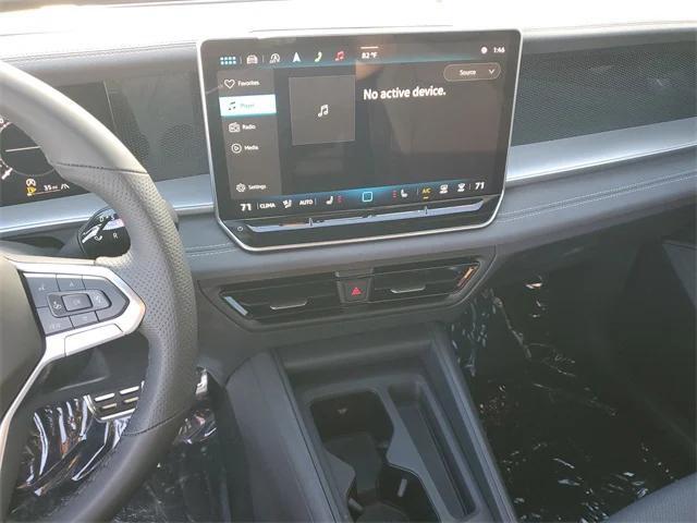 Photo of 2025 Platinum Gray Volkswagen Tiguan