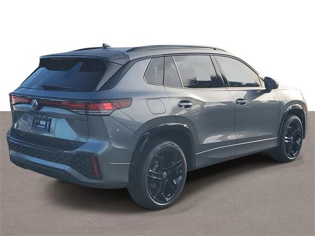 Photo of 2025 Platinum Gray Volkswagen Tiguan