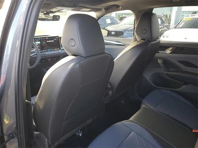 Photo of 2025 Platinum Gray Volkswagen Tiguan