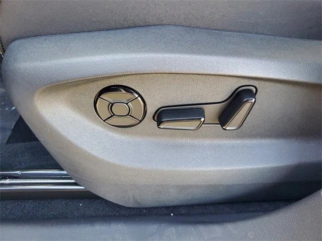 Photo of 2025 Platinum Gray Volkswagen Tiguan