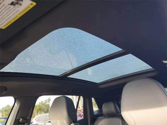 Photo of 2025 Platinum Gray Volkswagen Tiguan