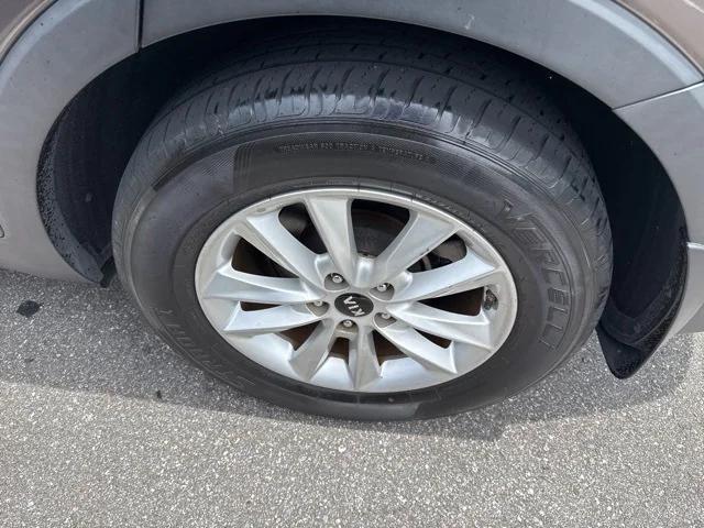 Photo of 2019 Dragon Brown Kia Sorento