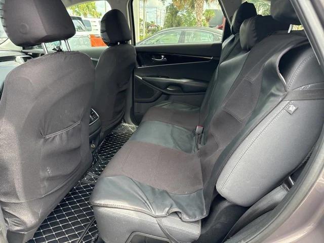 Photo of 2019 Dragon Brown Kia Sorento