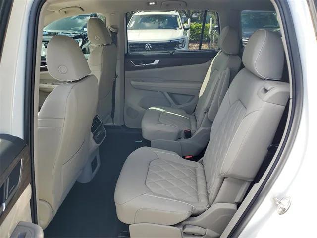 Photo of 2026 White Volkswagen Atlas
