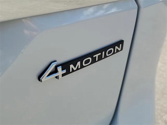 Photo of 2026 White Volkswagen Atlas