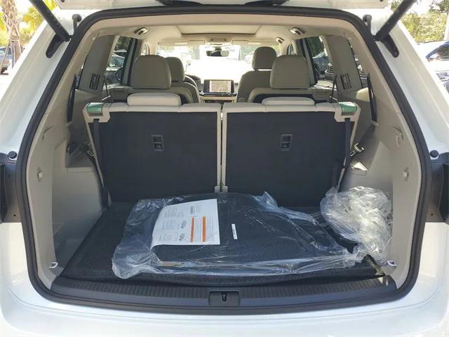 Photo of 2026 White Volkswagen Atlas