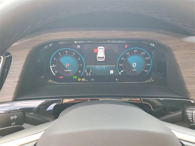 Photo of 2026 deep black pearl Volkswagen Atlas