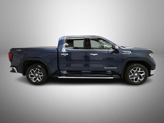 Photo of 2022 Pacific Blue Metallic GMC Sierra 1500