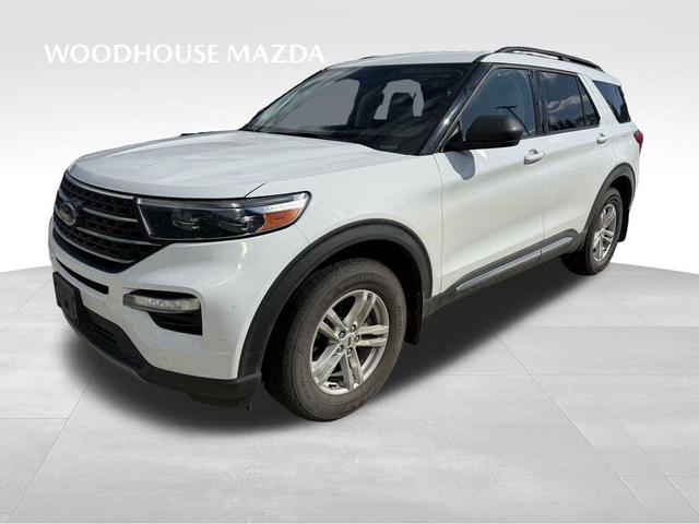 Photo of 2020 Oxford White Ford Explorer