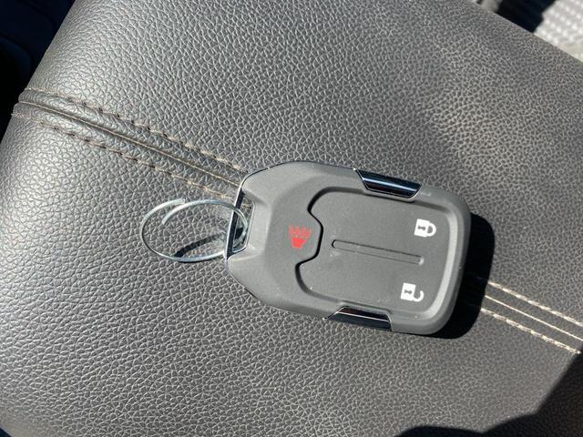 Photo of 2022 Quicksilver Metallic GMC Terrain