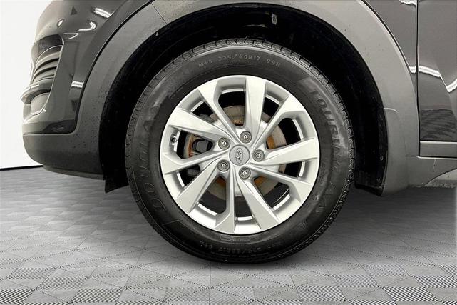Photo of 2021 Black Noir Pearl Hyundai TUCSON