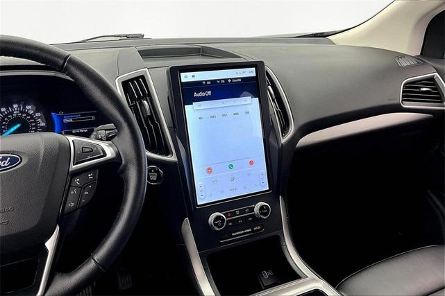 Photo of 2023 Black Metallic Ford Edge