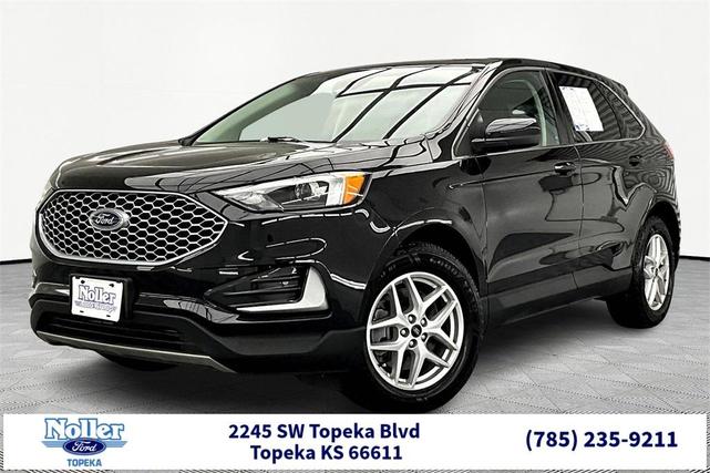 Photo of 2023 Black Metallic Ford Edge