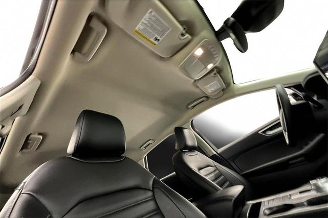 Photo of 2023 Black Metallic Ford Edge