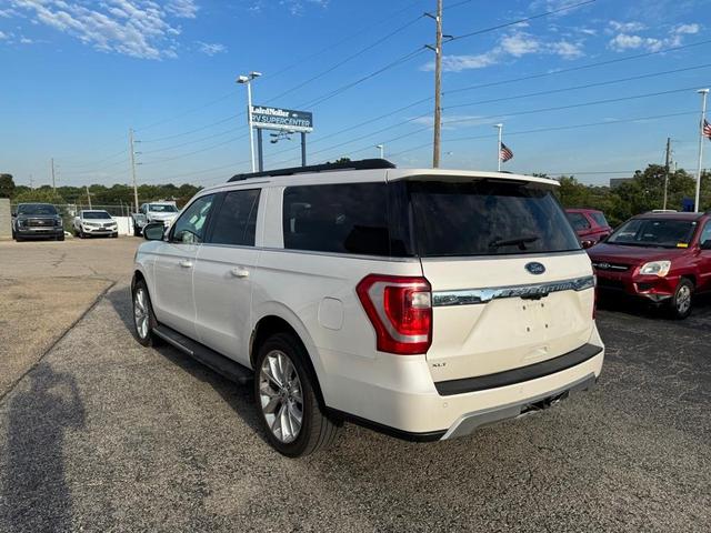 Photo of 2019 White Platinum Clearcoat Metallic Ford Expedition Max