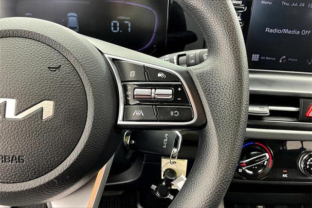 Photo of 2024 Snow White Pearl Kia Seltos