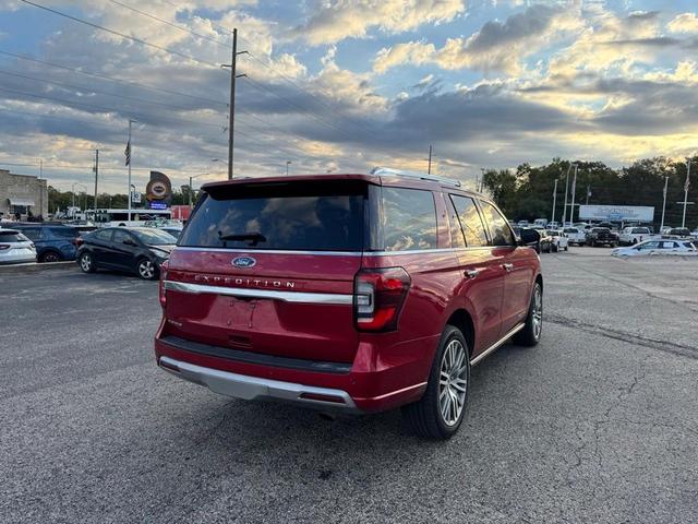 Photo of 2022 Rapid Red Metallic Tinted Clearcoat Ford Expedition