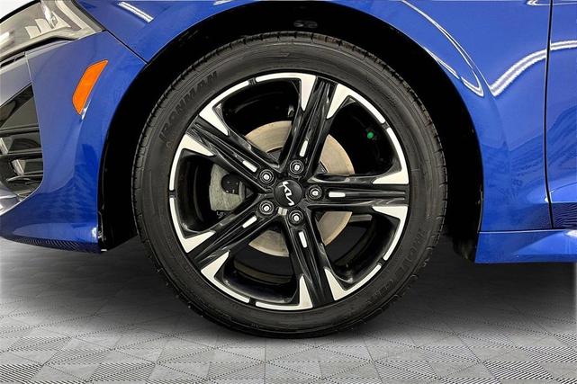 Photo of 2022 Sapphire Blue Kia K5
