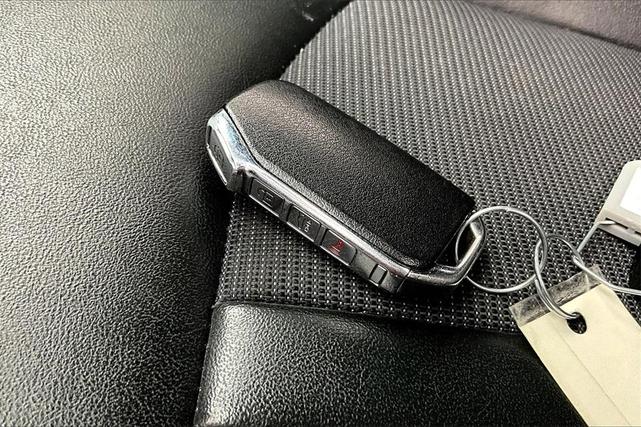 Photo of 2022 Sapphire Blue Kia K5