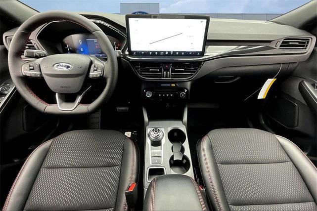 Photo of 2025 Carbonized Gray Metallic Ford Escape