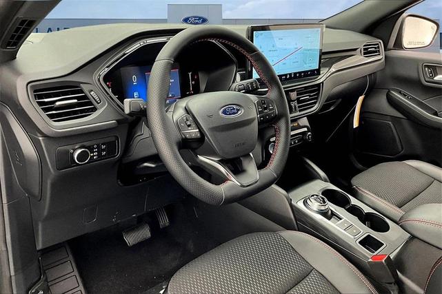 Photo of 2025 Carbonized Gray Metallic Ford Escape