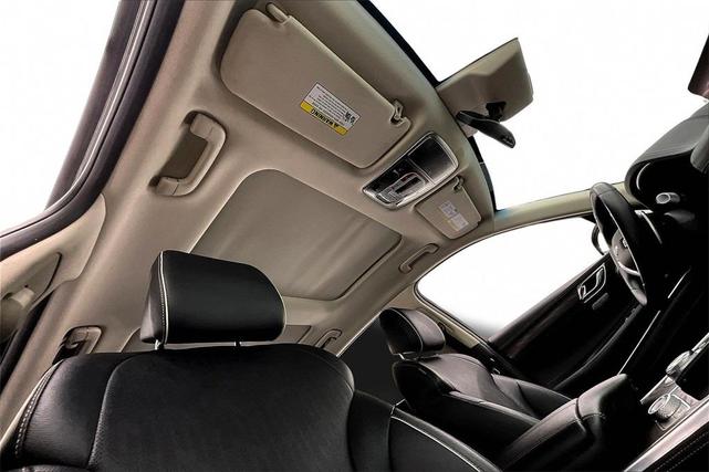 Photo of 2022 Vik Black Genesis GV80