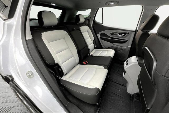 Photo of 2023 Summit White GMC Terrain