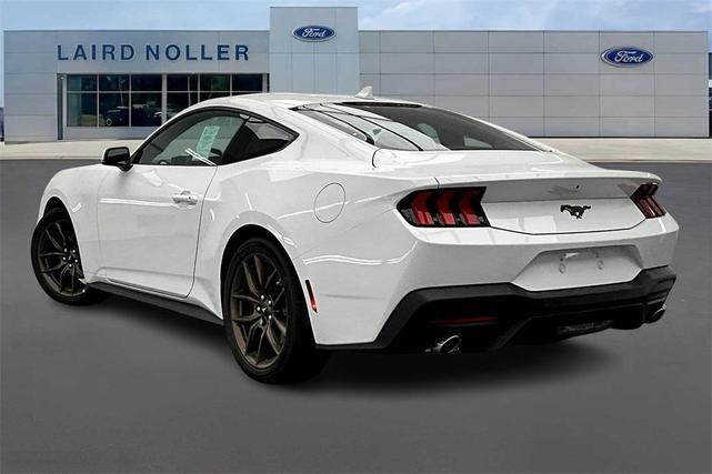 Photo of 2025 Oxford White Ford Mustang