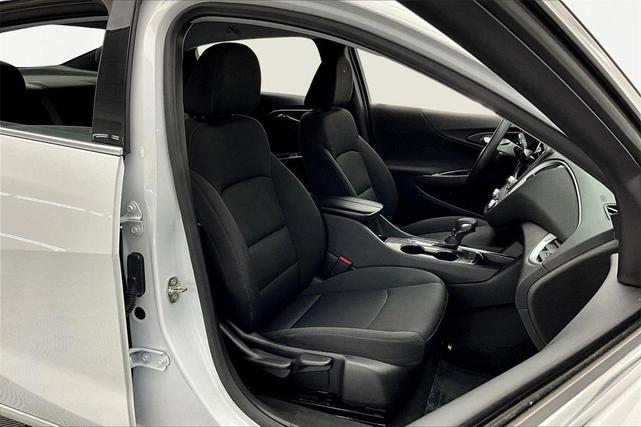 Photo of 2024 Summit White Chevrolet Malibu