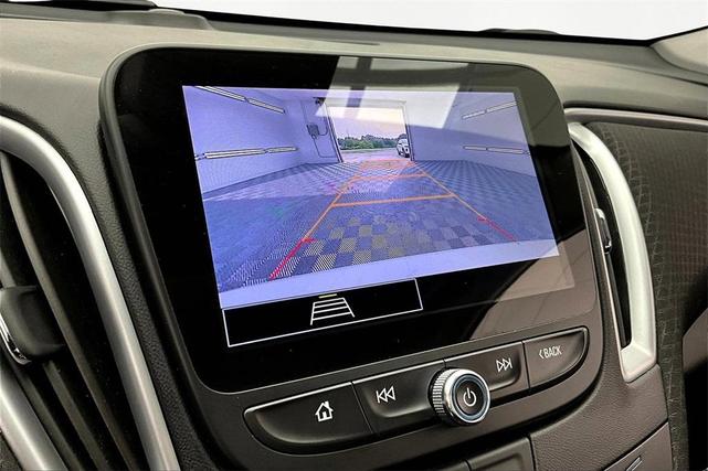 Photo of 2024 Summit White Chevrolet Malibu