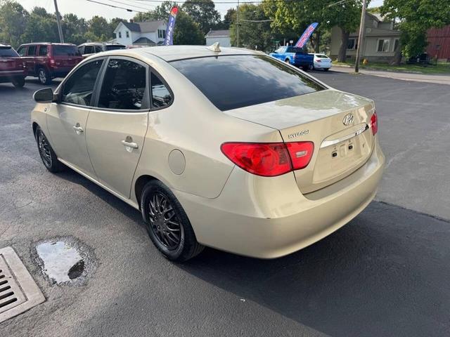 Photo of 2010 Tan Hyundai ELANTRA