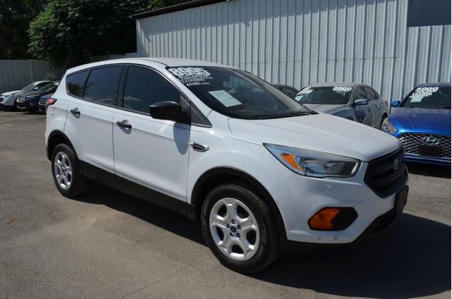Photo of 2018 White Ford Escape