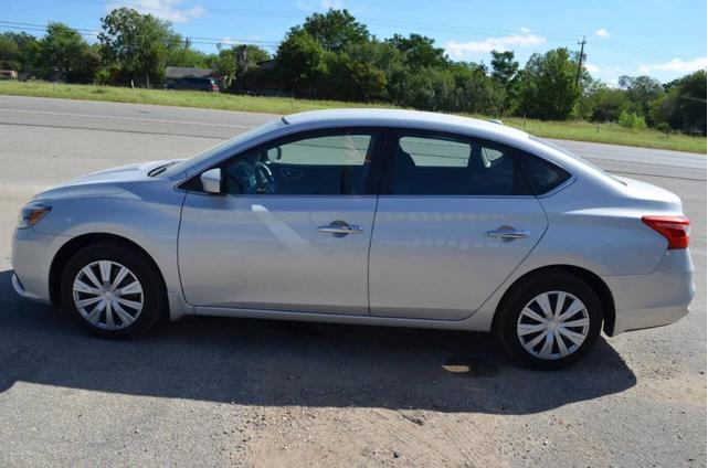 Photo of 2016 Brilliant Silver Nissan Sentra