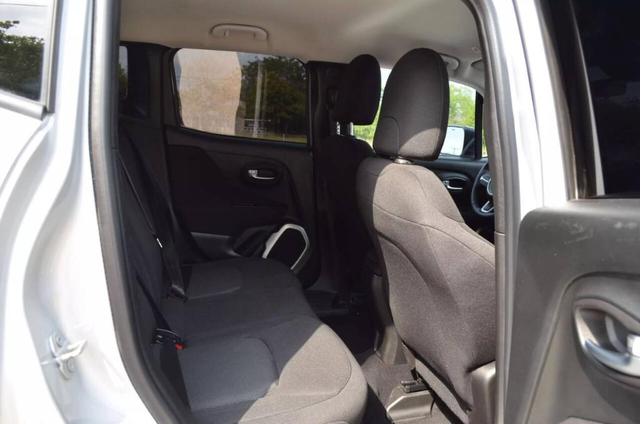 Photo of 2018 Silver Jeep Renegade