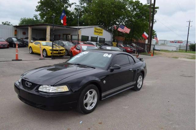 2004 Ford Mustang