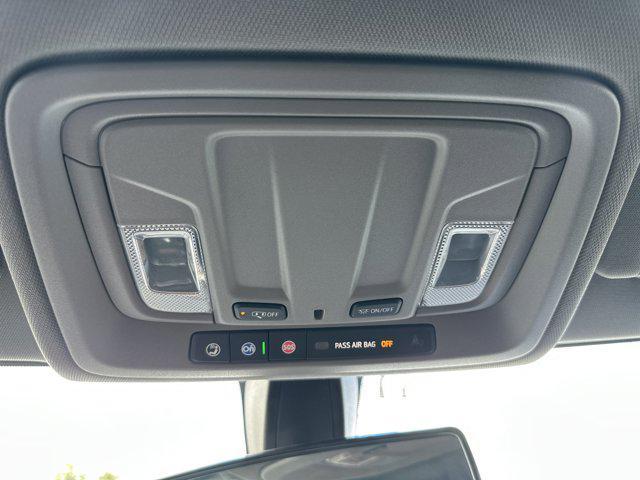 Photo of 2020 Silver Ice Metallic Chevrolet Silverado 1500