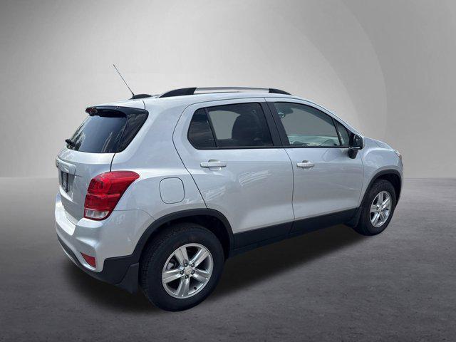 Photo of 2022 Silver Ice Metallic Chevrolet Trax