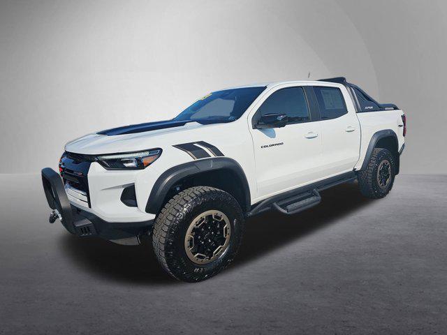 Photo of 2023 Summit White Chevrolet Colorado
