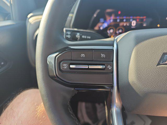 Photo of 2023 Summit White Chevrolet Colorado