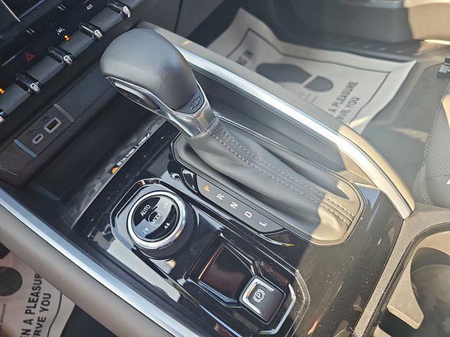 Photo of 2023 Summit White Chevrolet Colorado