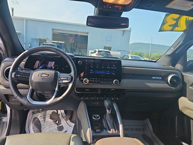 Photo of 2023 Summit White Chevrolet Colorado