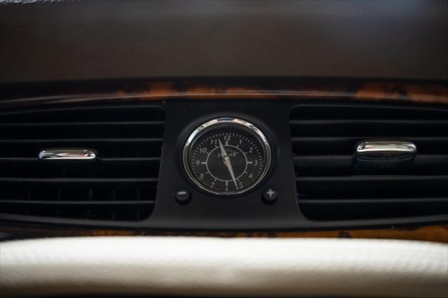 Photo of 2005 Ebony Jaguar XJ
