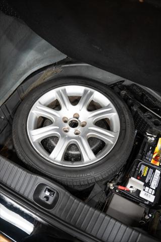 Photo of 2005 Ebony Jaguar XJ