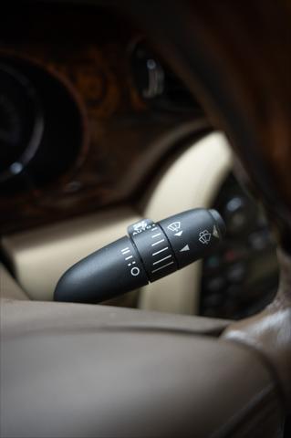 Photo of 2005 Ebony Jaguar XJ