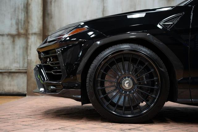 Photo of 2021 Black Lamborghini Urus