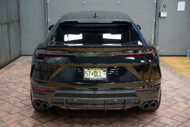 Photo of 2021 Black Lamborghini Urus