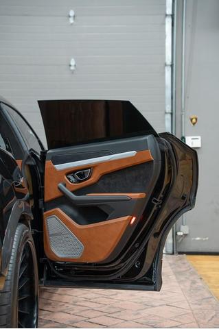 Photo of 2021 Black Lamborghini Urus