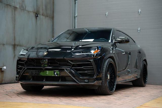 Photo of 2021 Black Lamborghini Urus